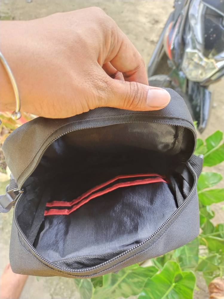 Photo review by b*****7, variant Full Hitam