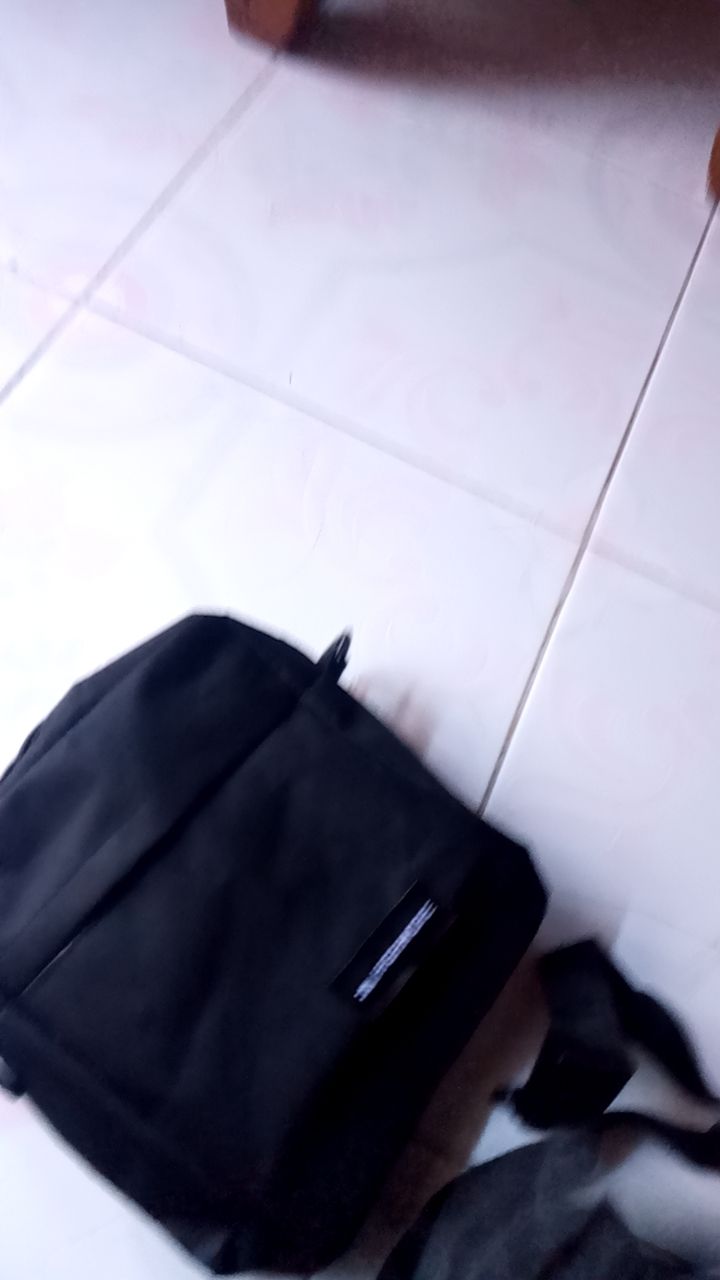 Foto ulasan pembeli richanurutamu, varian Original Putih,Hitam