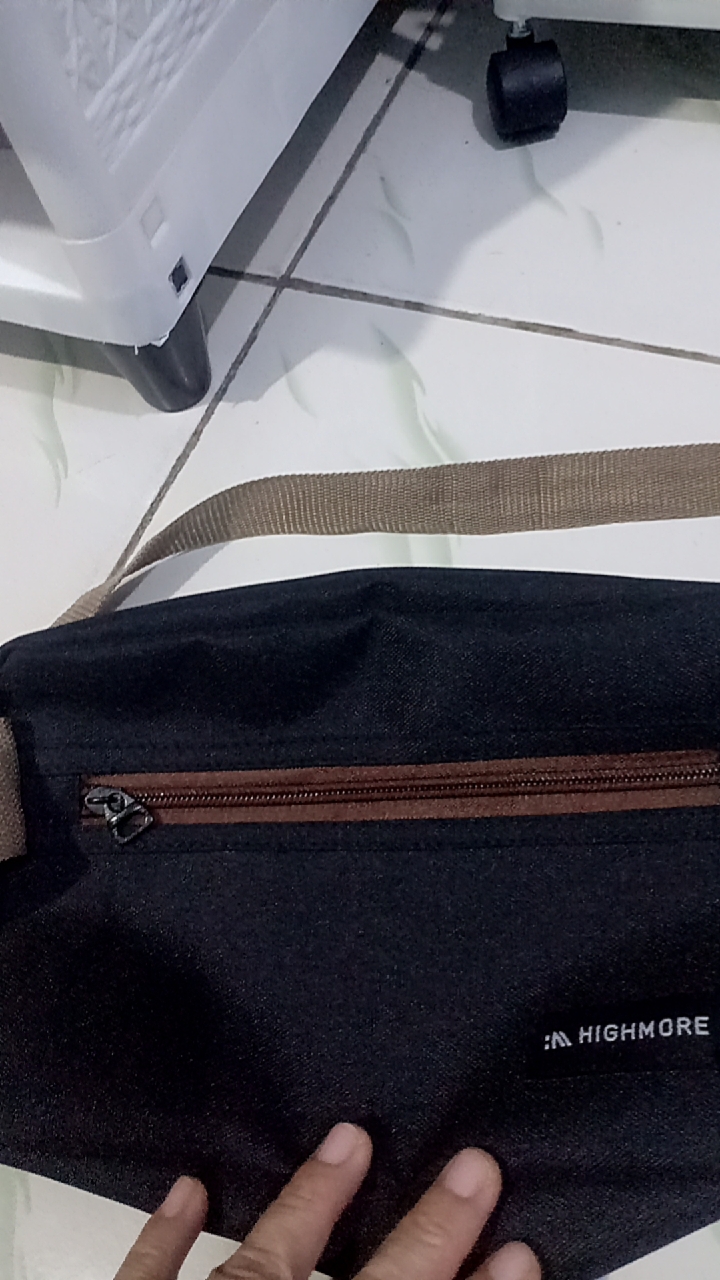 Foto ulasan pembeli i*****a, varian Pouchbag Deko,Hitam