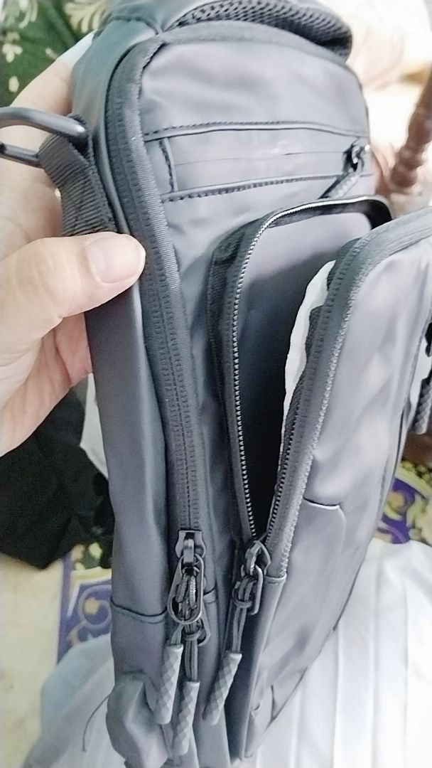 Foto ulasan pembeli ainijulia998, varian Hitam