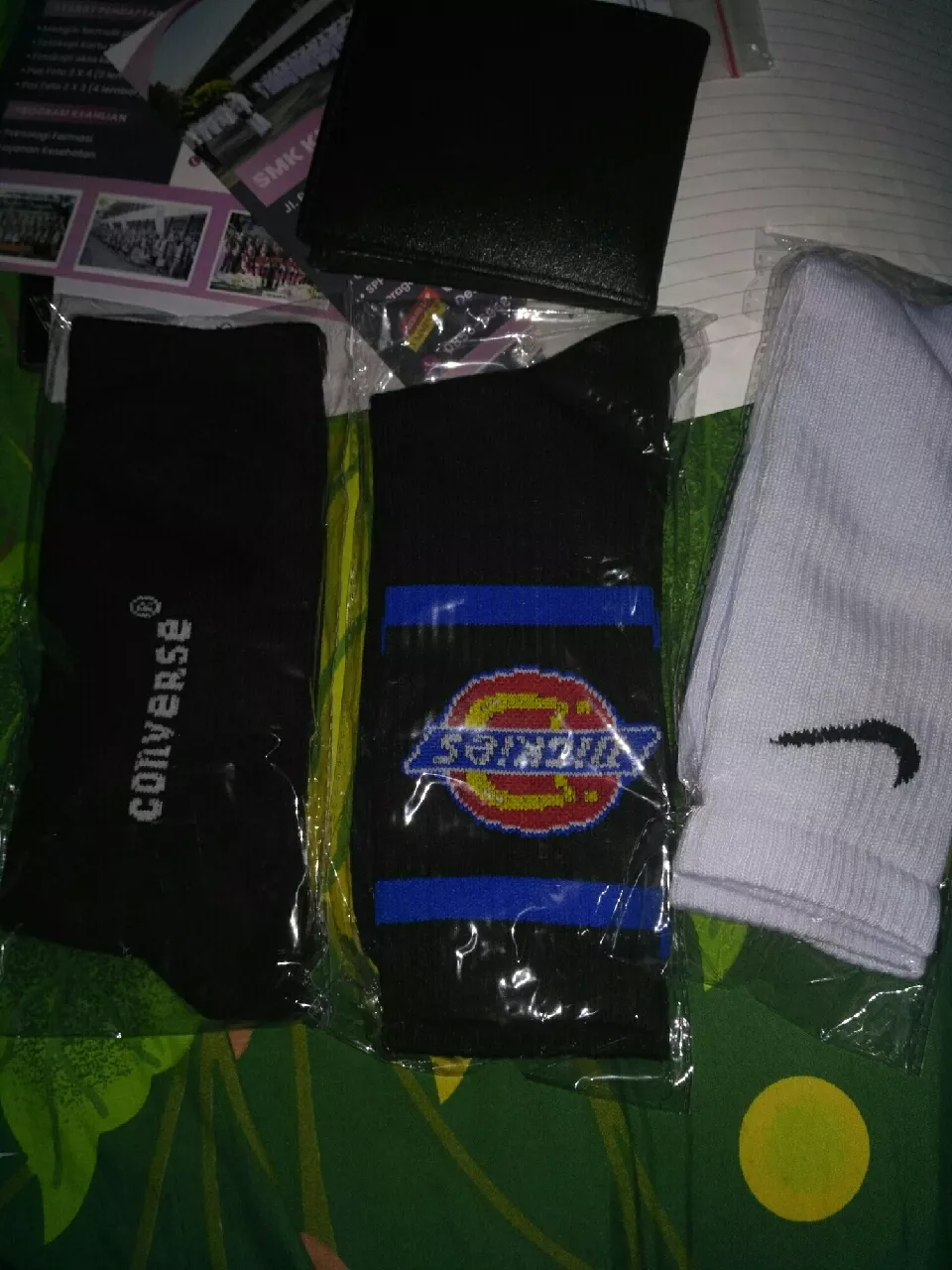 kaos kaki skate oldschool / Kaos kaki kekinian - Foto ulasan pembeli