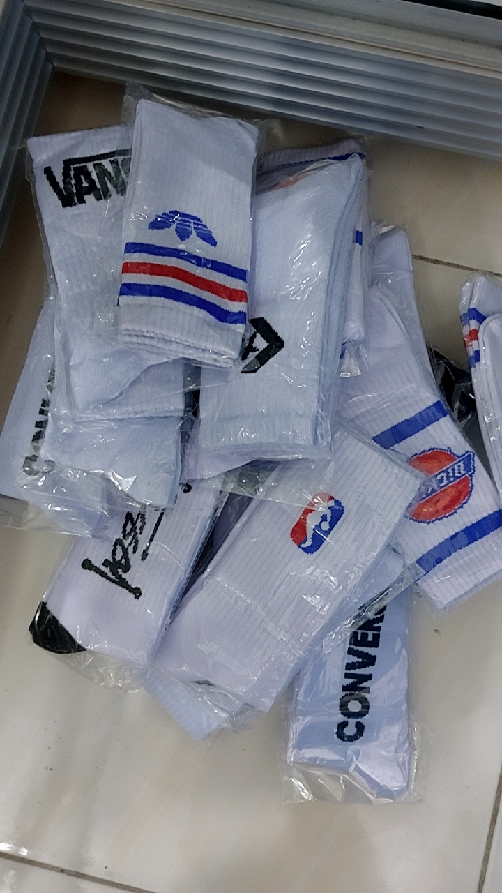 kaos kaki skate oldschool / Kaos kaki kekinian - Foto ulasan pembeli