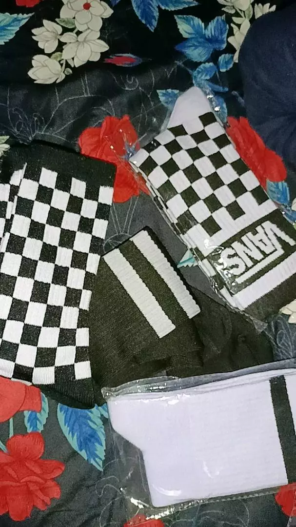 kaos kaki skate oldschool / Kaos kaki kekinian - Foto ulasan pembeli