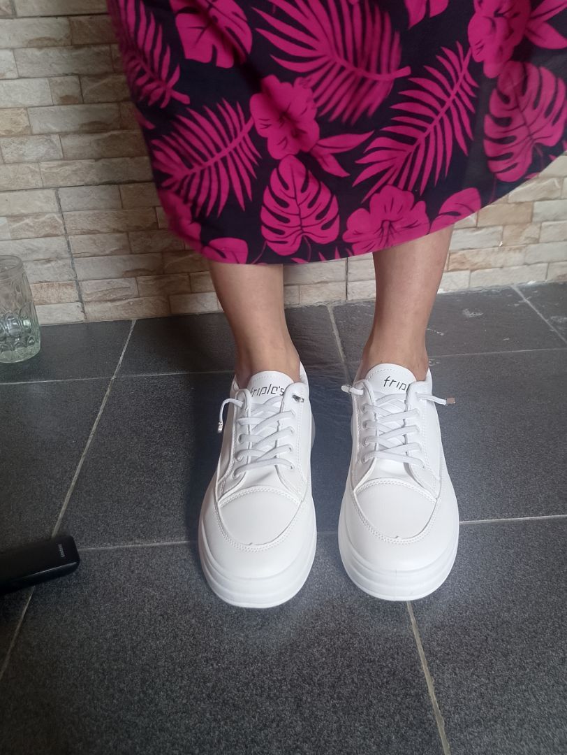 Sepatu DNY Sneakers Wanita Sepatu Perempuan Running Shoes Casual Shoes Spatu Olahraga Import 0010 - foto 5 dari 10, adillasalsa123