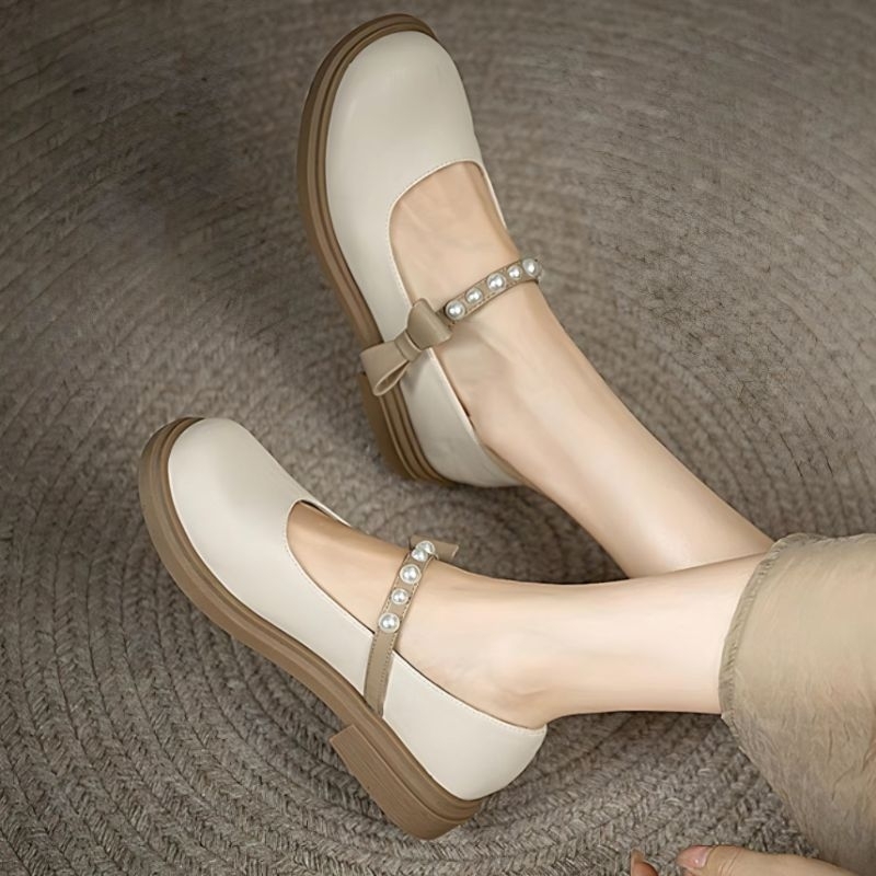 Sepatu Docmart Wanita Hitam Kulit Sintetis Premium - foto 1 dari 10