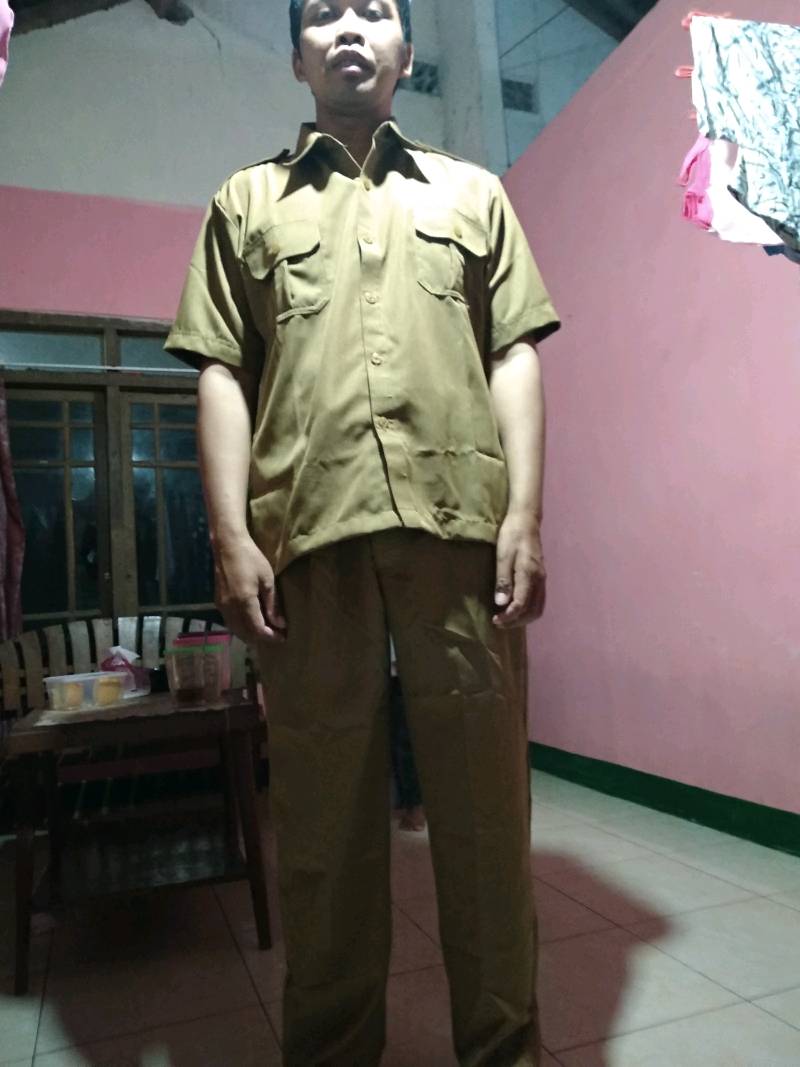 Foto ulasan pembeli heri.susiyanto1, varian Khaki Muda Pdk Pria,XXXL
