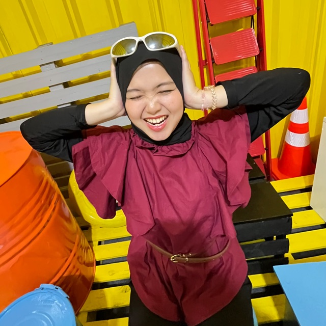 Foto ulasan Syamsiar Hijab - Jilbab Pashmina Instan Jersey Premium Inner Tutup Leher Wanita Kerudung Pasmina Panjang Nutup Leher Jilbab Jersey Langsung Pakai Praktis Lembut Nyaman Daily Kekinian