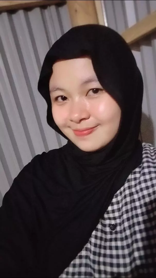 Foto ulasan Pashmina kaos RAYON TENCEL premium FREE POUCH