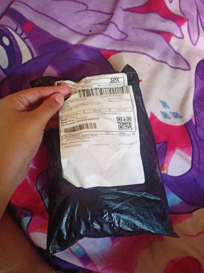 Foto ulasan Pashmina kaos RAYON TENCEL premium FREE POUCH