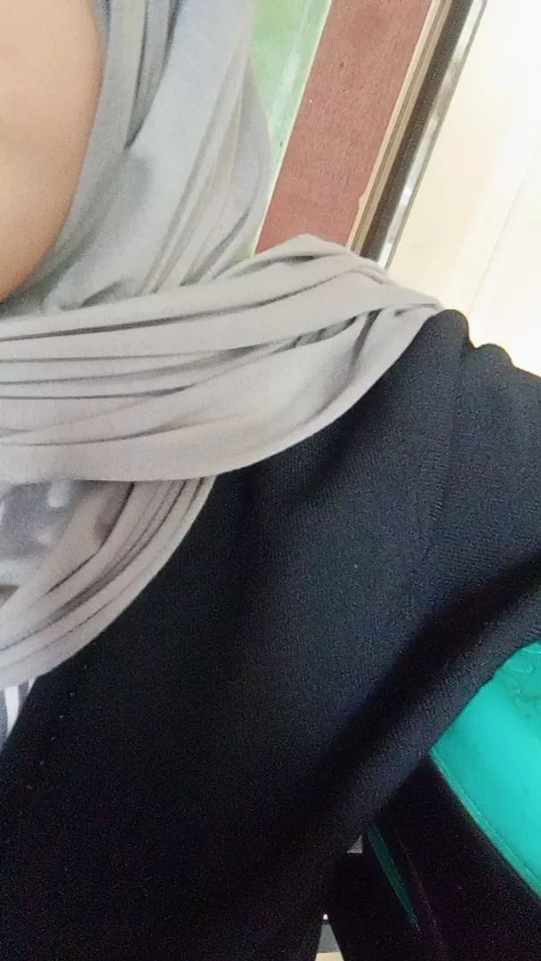Foto ulasan Pashmina Tencel Rayon Premium || Pashmina Tencel shawl rayon