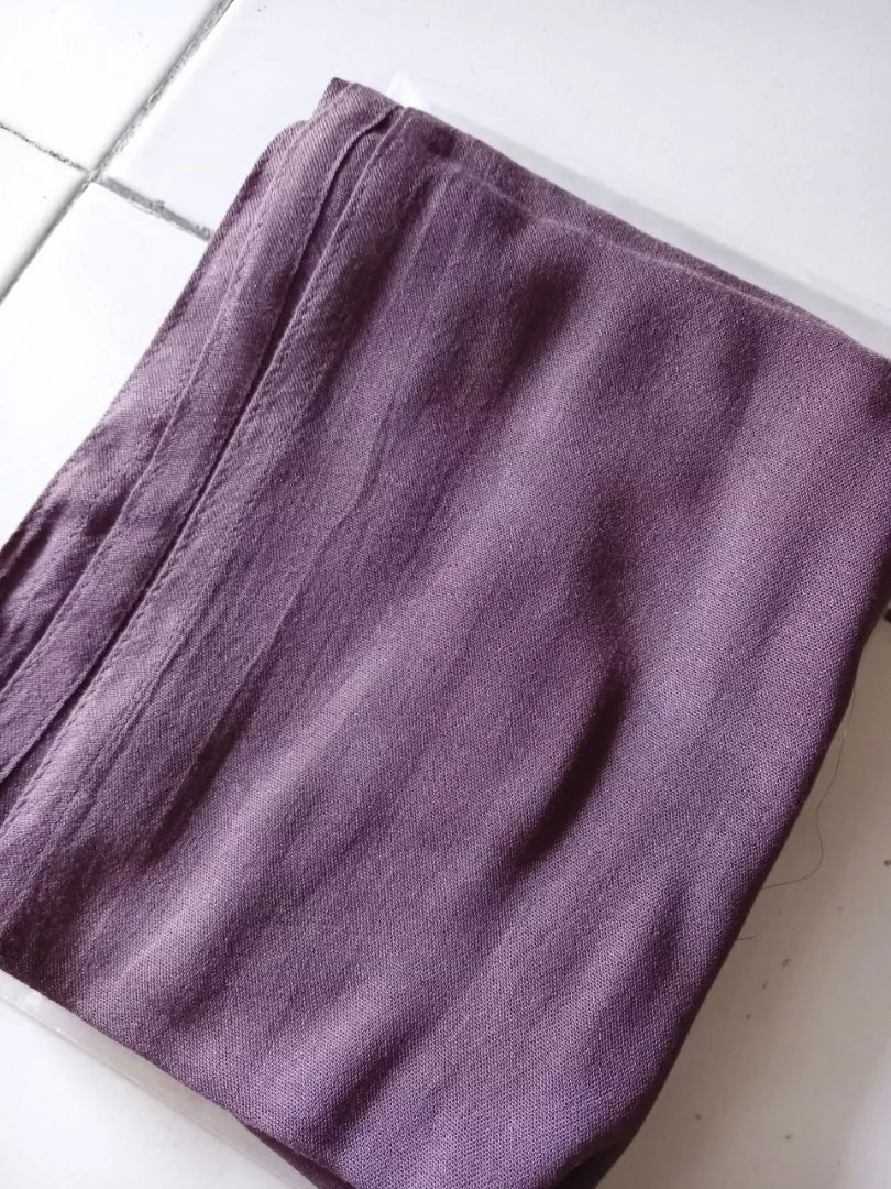 Foto ulasan Pashmina Viscose Modal Premium By Miftah Hijab