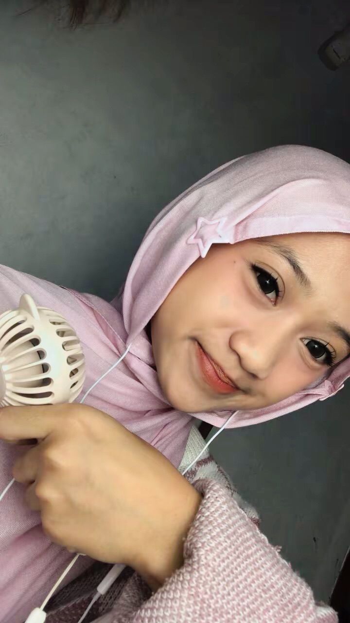 Foto ulasan Pashmina Viscose Modal Premium By Miftah Hijab