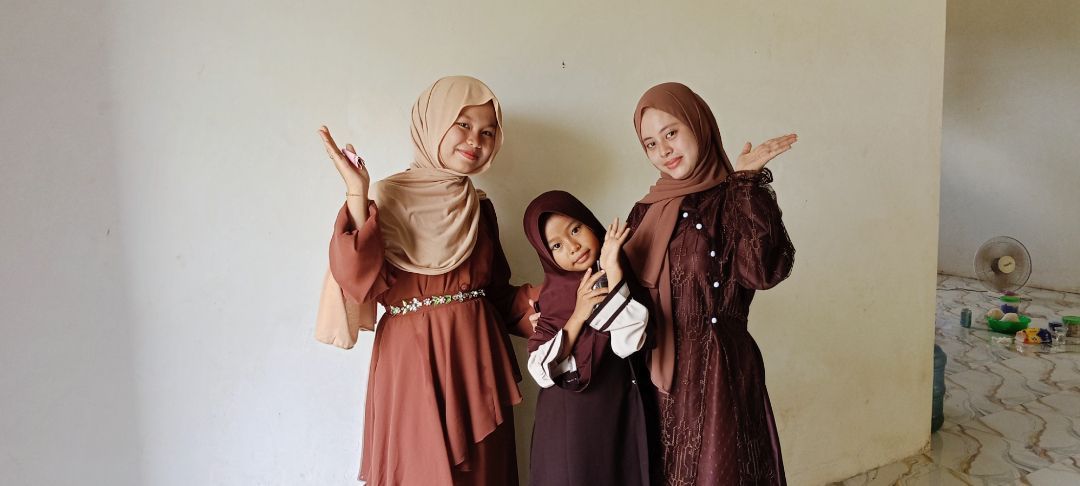 Foto ulasan Phasmina Kaos Rayon Premium//Phasmina Hijab Terbaru