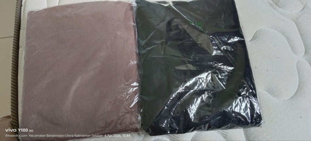 Foto ulasan Phasmina Kaos Rayon Premium//Phasmina Hijab Terbaru