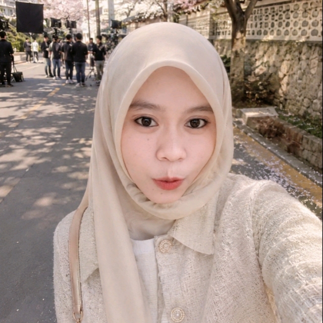 Foto ulasan Putrimaira - Viscose Bamboo Shawl (Pashmina Modal Double Stitch)