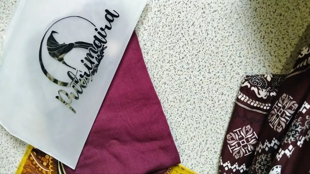 Foto ulasan Putrimaira - Viscose Bamboo Shawl (Pashmina Modal Double Stitch)