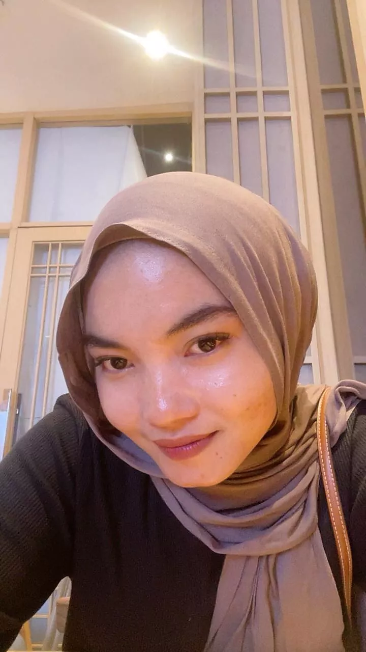 Foto ulasan Putrimaira - Viscose Bamboo Shawl (Pashmina Modal Double Stitch)