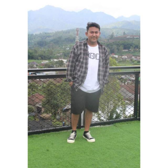 Foto ulasan Qaraa Wear Pashmina Viscose Bamboo Premium Lembut Mewah Terlaris