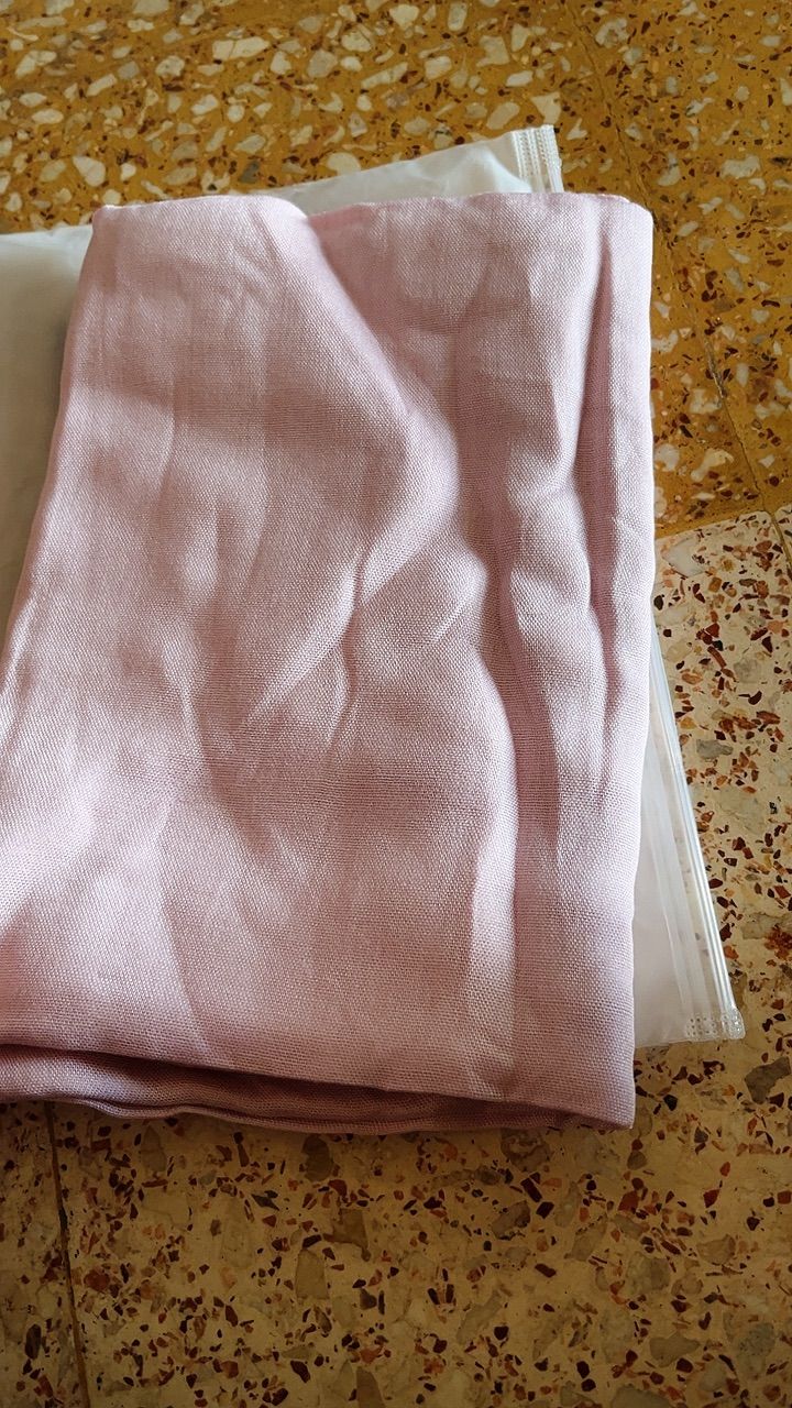 Foto ulasan Qaraa Wear Pashmina Viscose Bamboo Premium Lembut Mewah Terlaris
