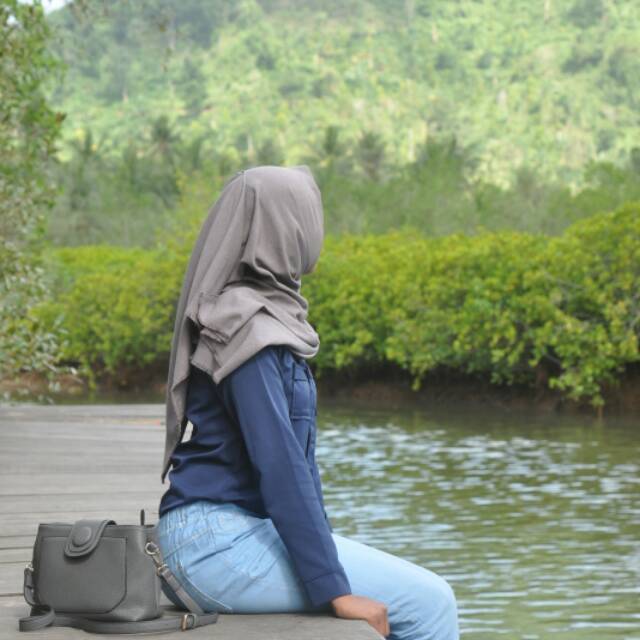 Foto ulasan pembeli novidatulkhusna96, varian BLACK,40