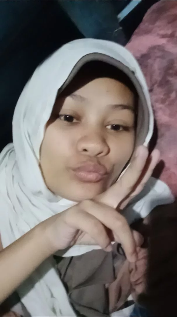 Foto ulasan RESYAH HIJAB~ Shawl Hijab Pashmina Viscose Bamboo Premium Eksklusif Lembut