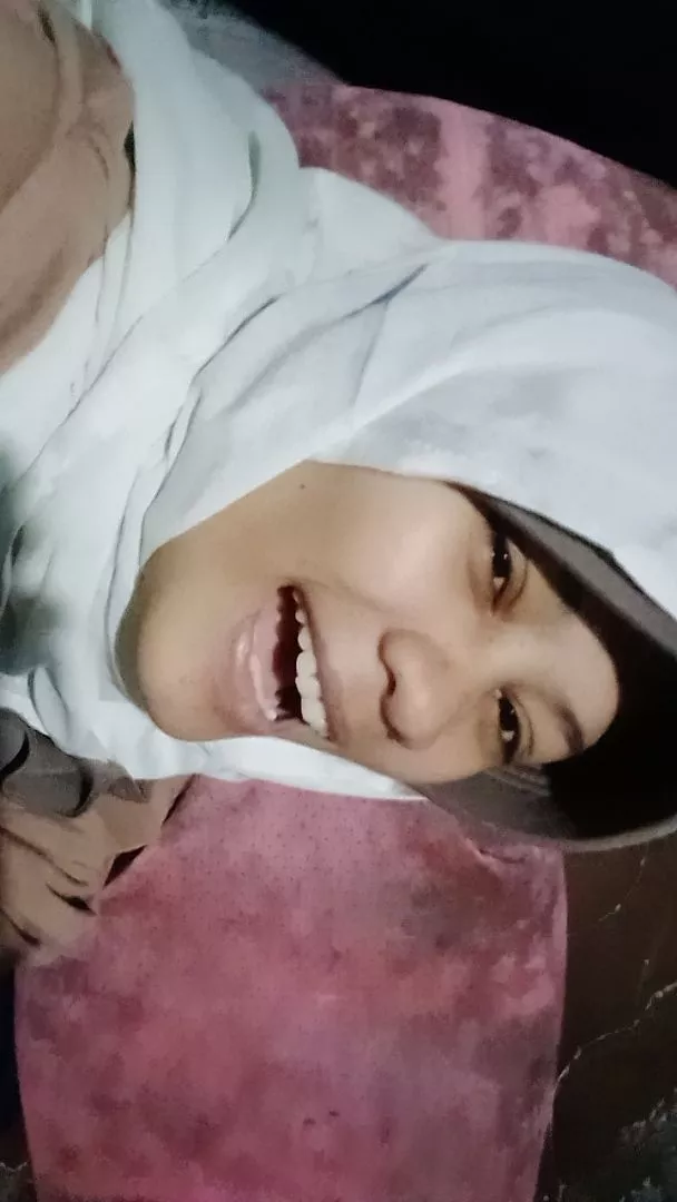 Foto ulasan RESYAH HIJAB~ Shawl Hijab Pashmina Viscose Bamboo Premium Eksklusif Lembut