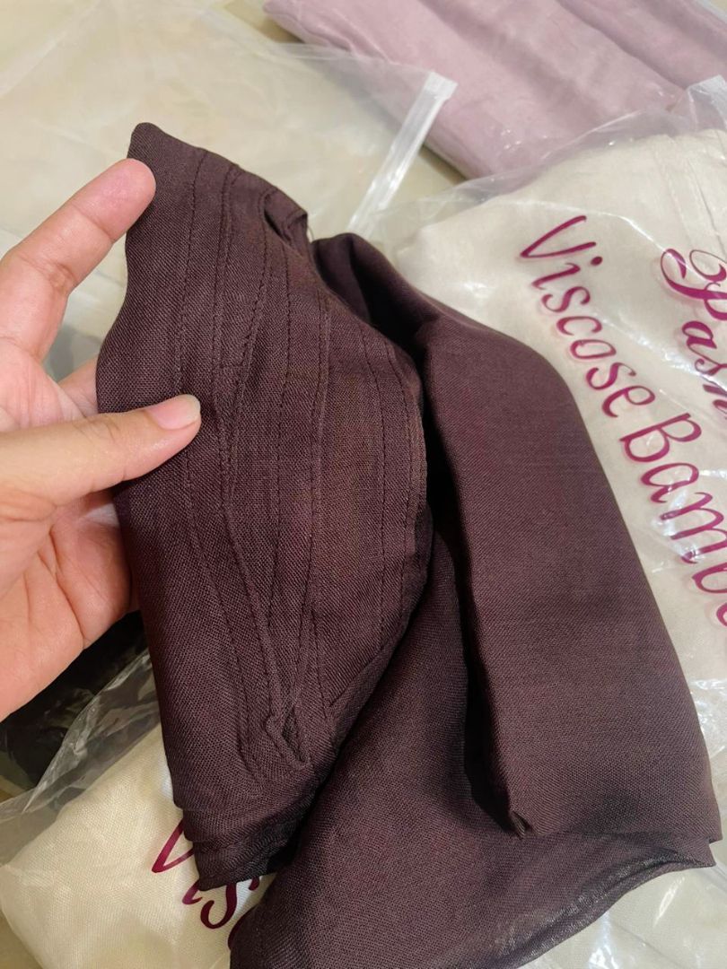 Foto ulasan RESYAH HIJAB~ Shawl Hijab Pashmina Viscose Bamboo Premium Eksklusif Lembut