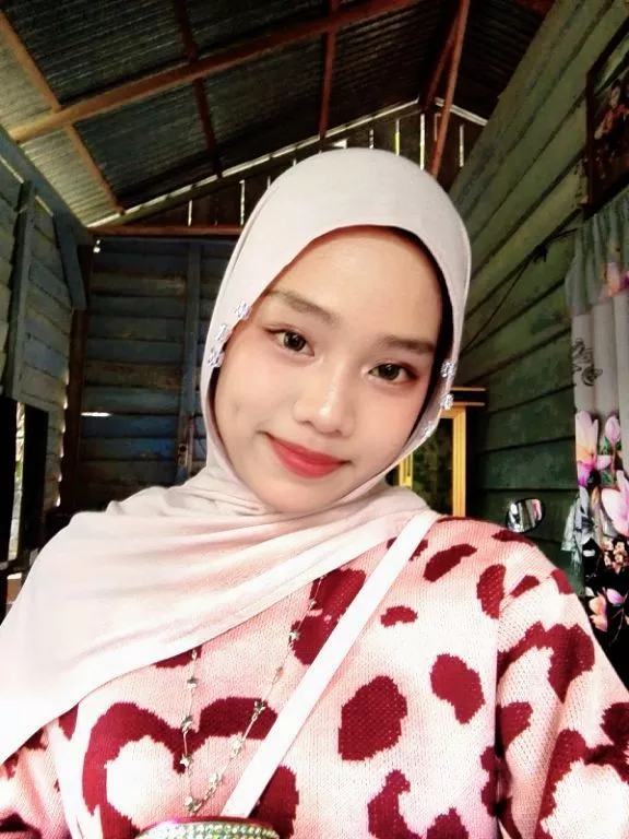 Foto ulasan RESYAH HIJAB~ Shawl Hijab Pashmina Viscose Bamboo Premium Eksklusif Lembut