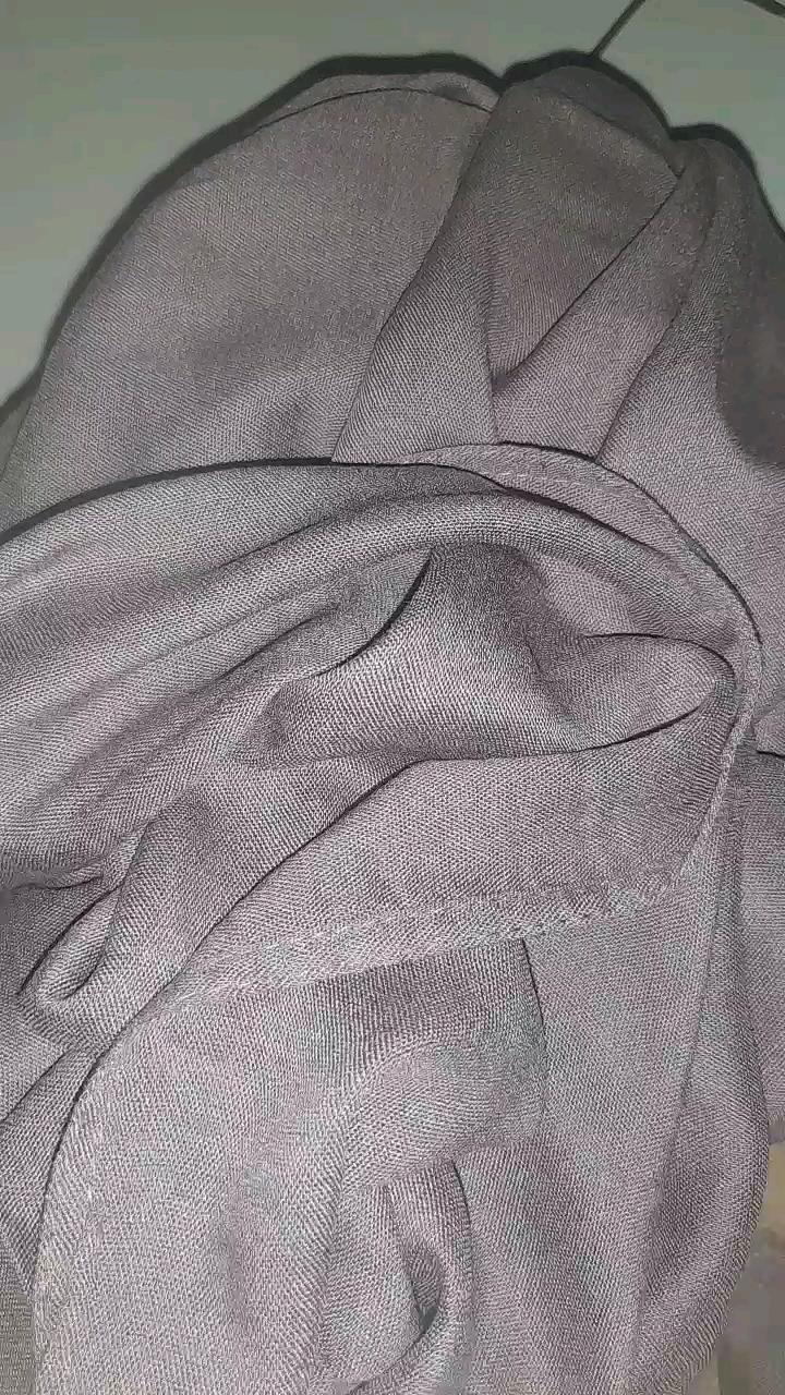 Foto ulasan RESYAH HIJAB~ Shawl Hijab Pashmina Viscose Bamboo Premium Eksklusif Lembut
