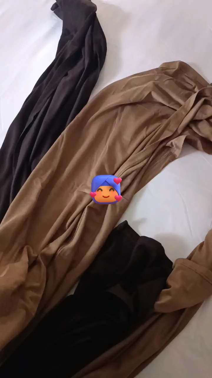 Foto ulasan Resyahijab Pashmina Tencel Premium Free Pouch