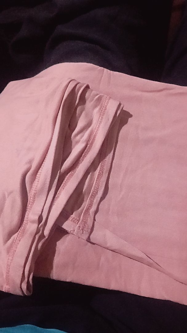 Foto ulasan Rheno Hijab Pashmina Tencel Adem Lembut Elegan
