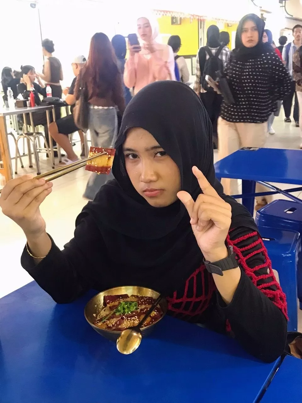 Foto ulasan RhenoHijab Pashmina Viscose Bamboo Premium | Hijab Kekinian Adem Lembut Nyaman