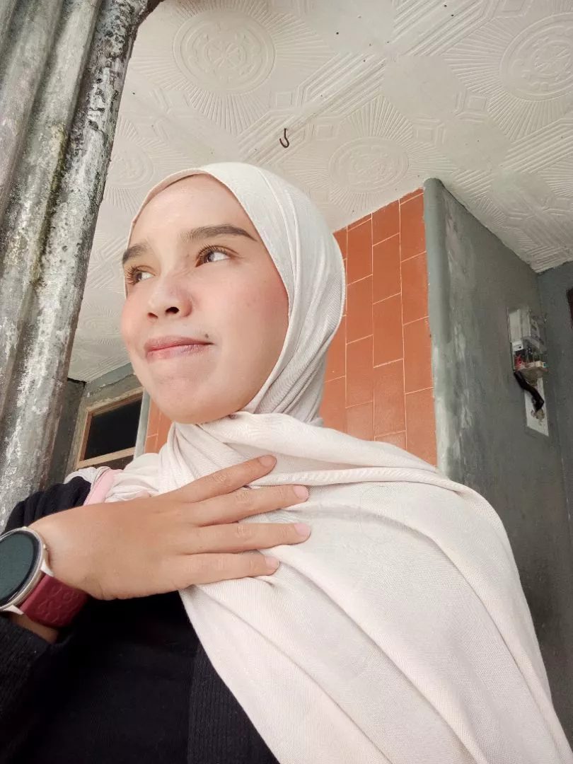 Foto ulasan RhenoHijab Pashmina Viscose Bamboo Premium | Hijab Kekinian Adem Lembut Nyaman