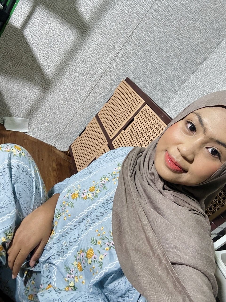 Foto ulasan RhenoHijab Pashmina Viscose Bamboo Premium | Hijab Kekinian Adem Lembut Nyaman