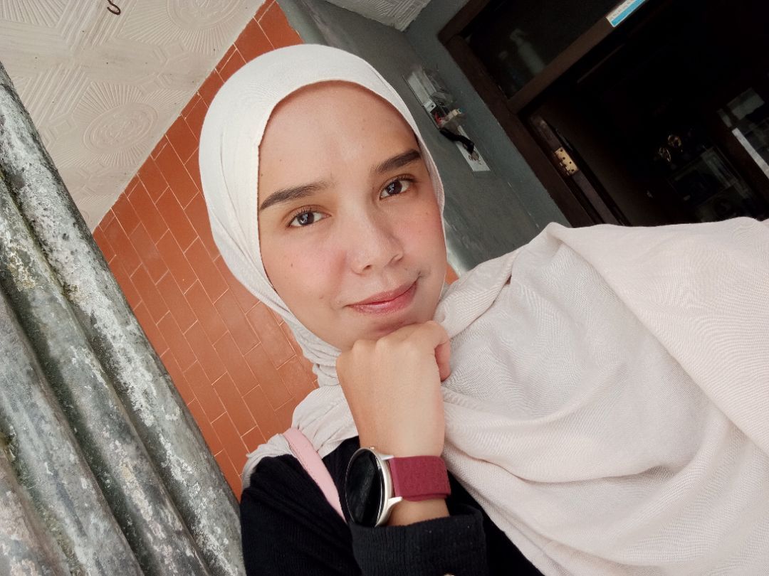 Foto ulasan RhenoHijab Pashmina Viscose Bamboo Premium | Hijab Kekinian Adem Lembut Nyaman
