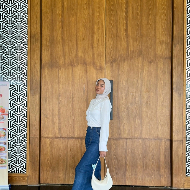 Foto ulasan RhenoHijab Pashmina Viscose Bamboo Premium | Hijab Kekinian Adem Lembut Nyaman