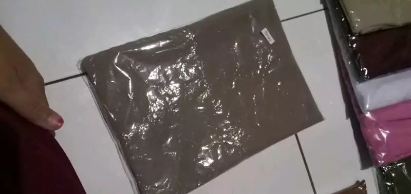 Foto ulasan TOP PROMO Hijab Pashmina Ceruty Babydoll Termurah