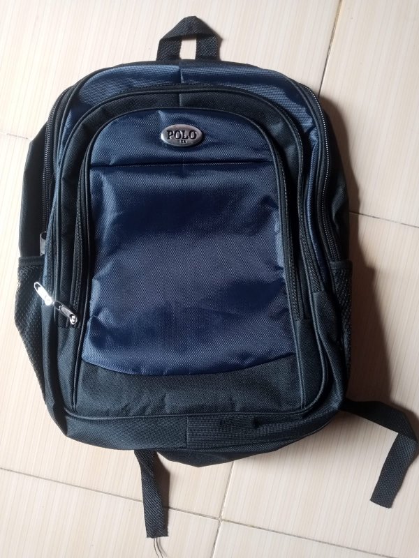 Foto ulasan pembeli e*****t, varian Navy