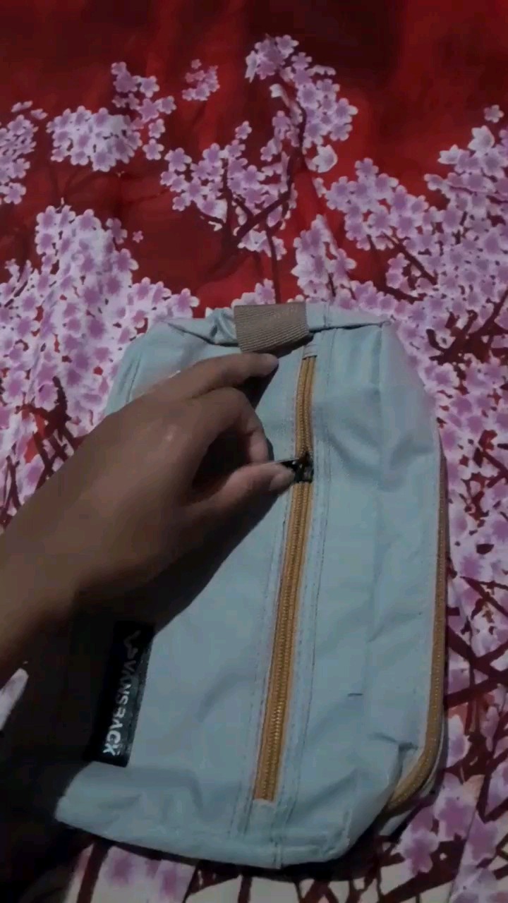 Foto ulasan pembeli h*****6, varian abu