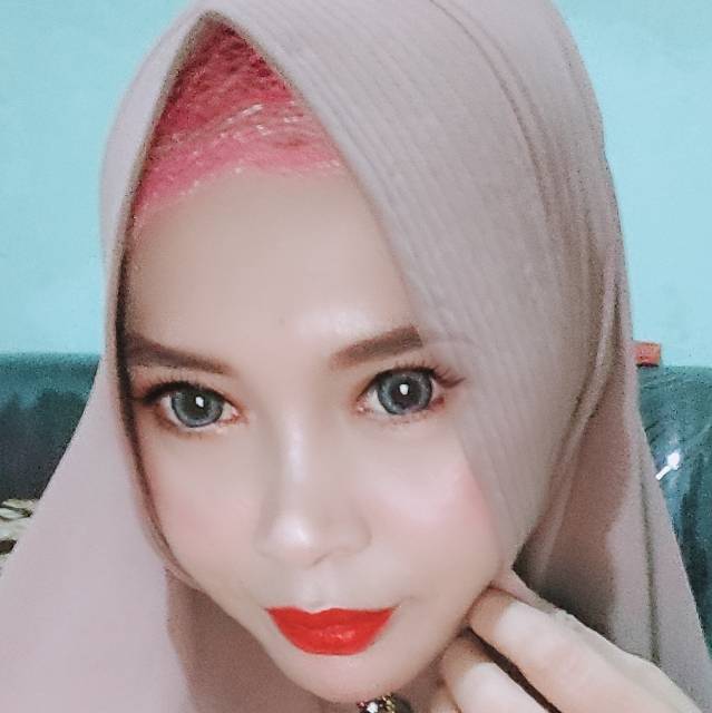 Foto ulasan Timcraft Pashmina Ceruty Baby Doll Gradasi Ombre Two Tone