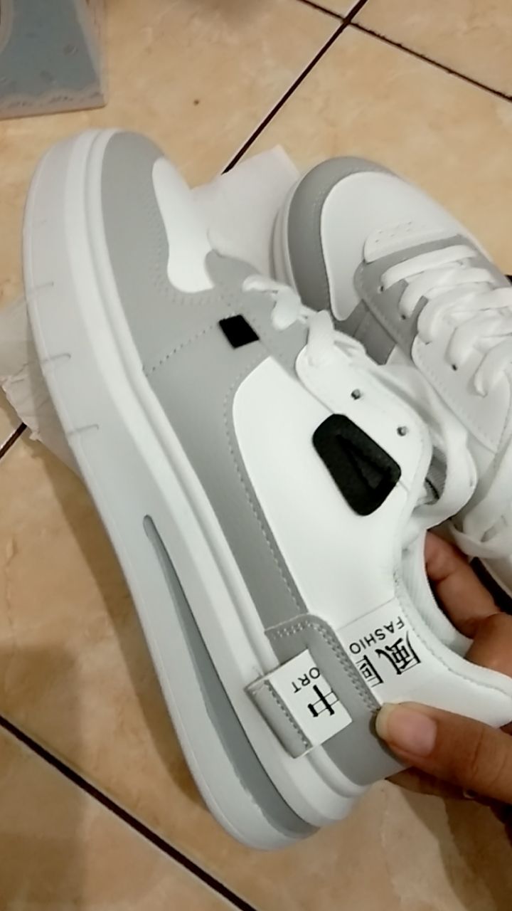 Foto ulasan pembeli arumjingga, varian GREY,39