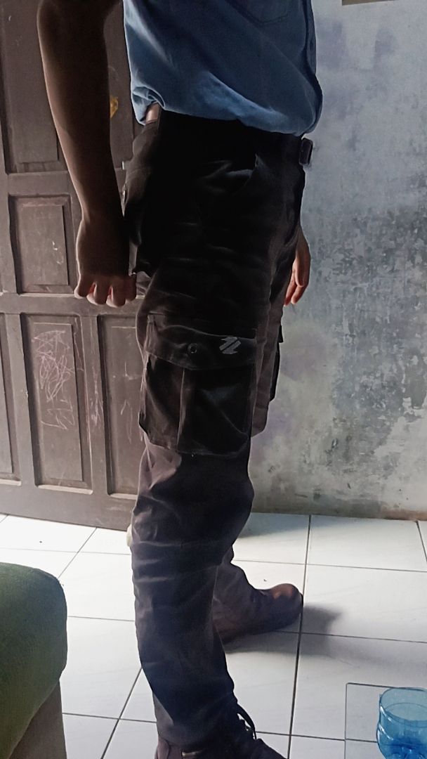 Foto ulasan pembeli farrelmntp, varian DARK GREY,34