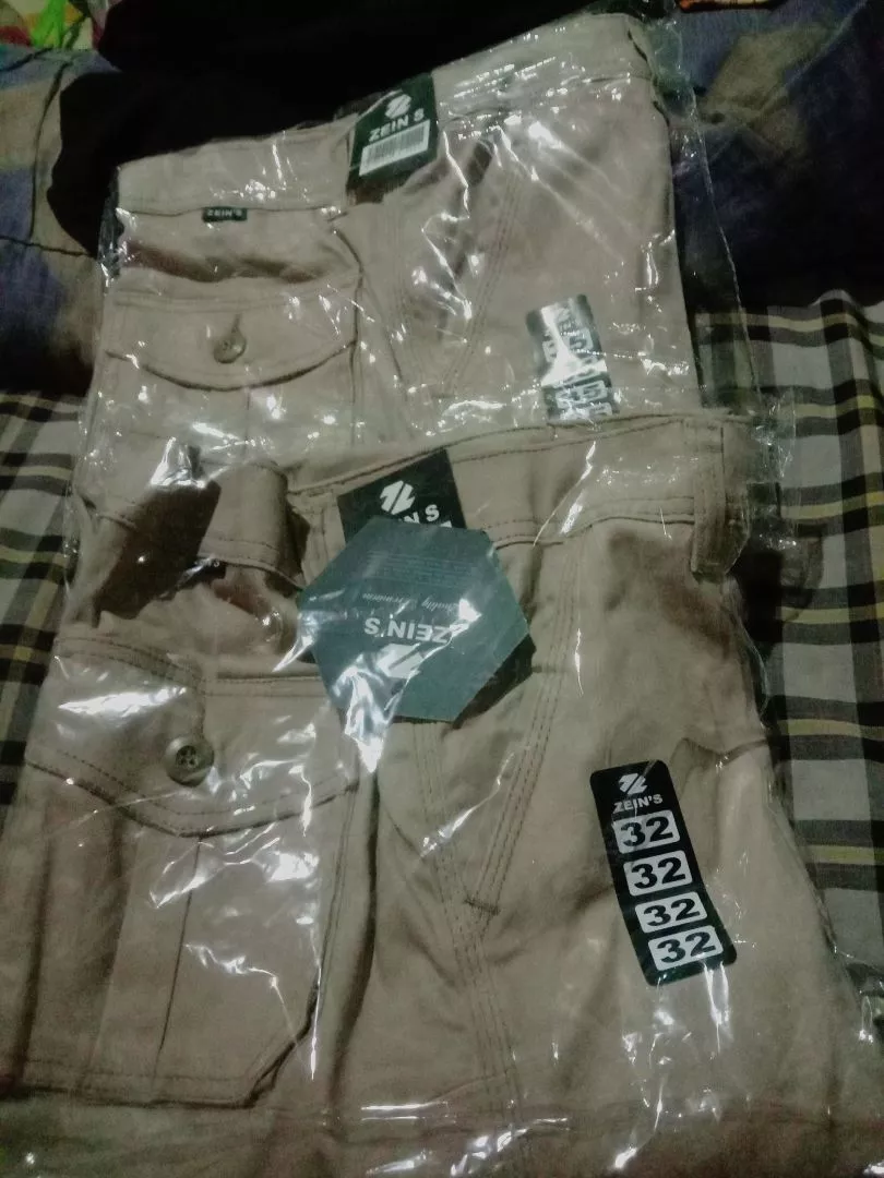 Foto ulasan pembeli n*****7, varian CREAM KHAKI,35, CREAM KHAKI,32