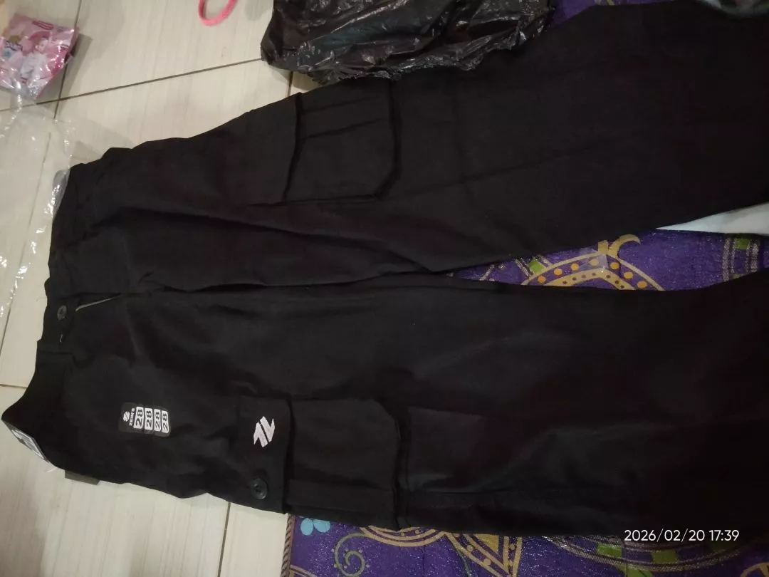 Foto ulasan pembeli r*****9, varian HTAM.,28