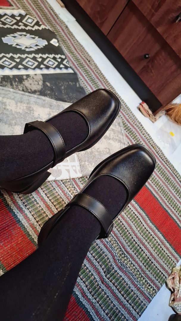 Foto ulasan Zeintin - Sepatu Pantofel Wanita Kasual Formal Sepatu Kerja Paskibra Wanita ZO