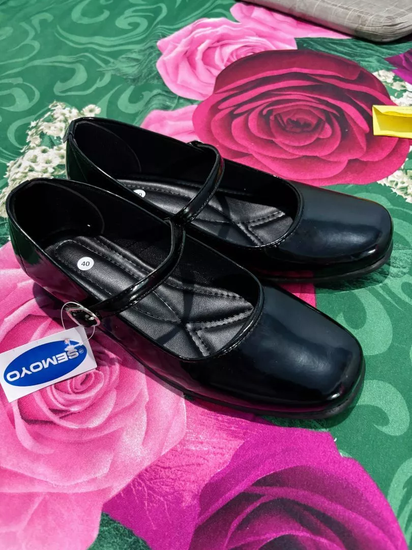 Foto ulasan ZURA-Sepatu pantofel wanita paskibra hak 3cm
